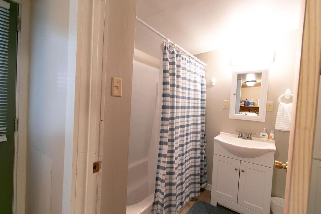 Downtown 2 Bedroom Cottage, Sleeps 6, Walking Distance To Honeywell, Downtown Restaurants, Shopping Wabash Dış mekan fotoğraf