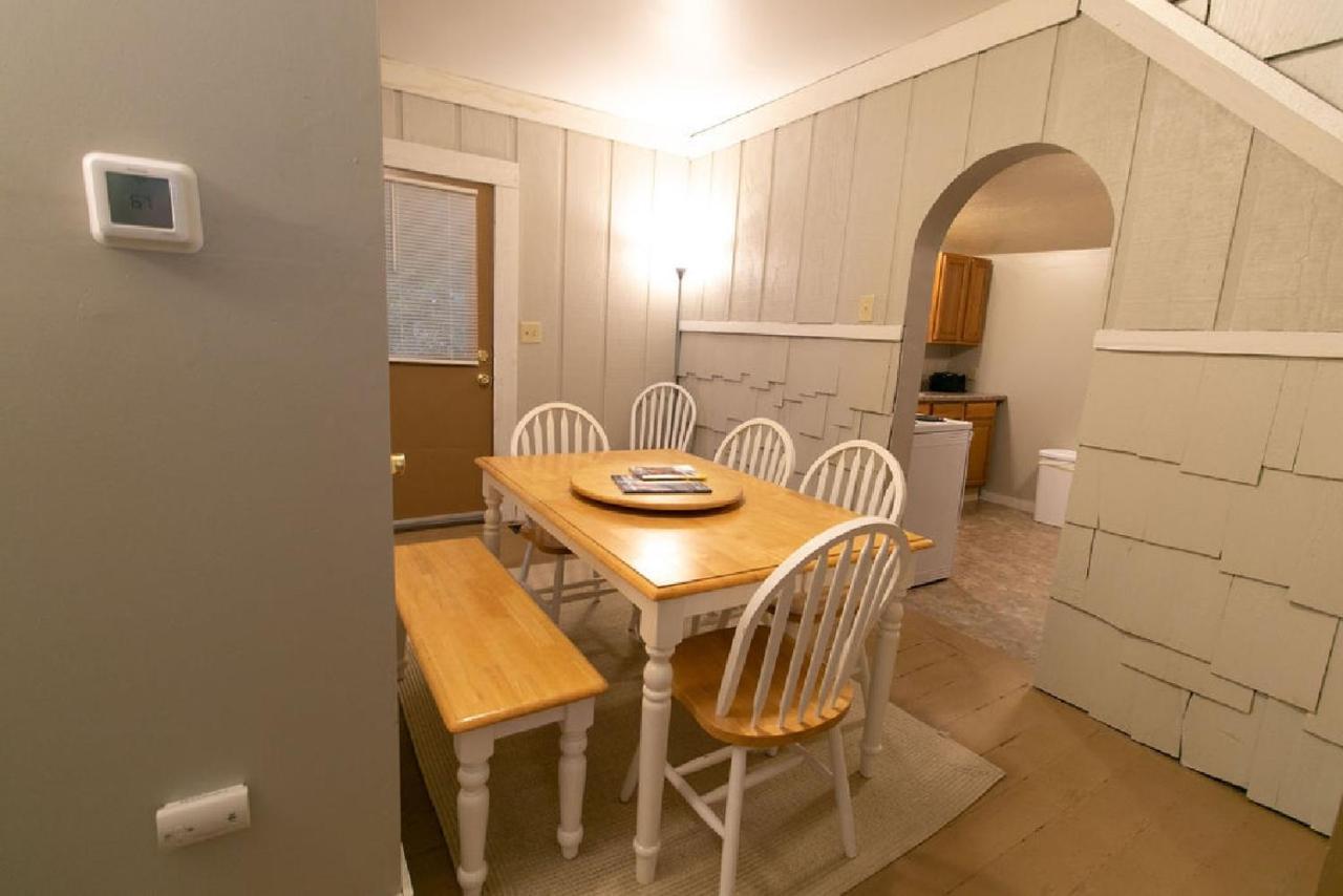 Downtown 2 Bedroom Cottage, Sleeps 6, Walking Distance To Honeywell, Downtown Restaurants, Shopping Wabash Dış mekan fotoğraf
