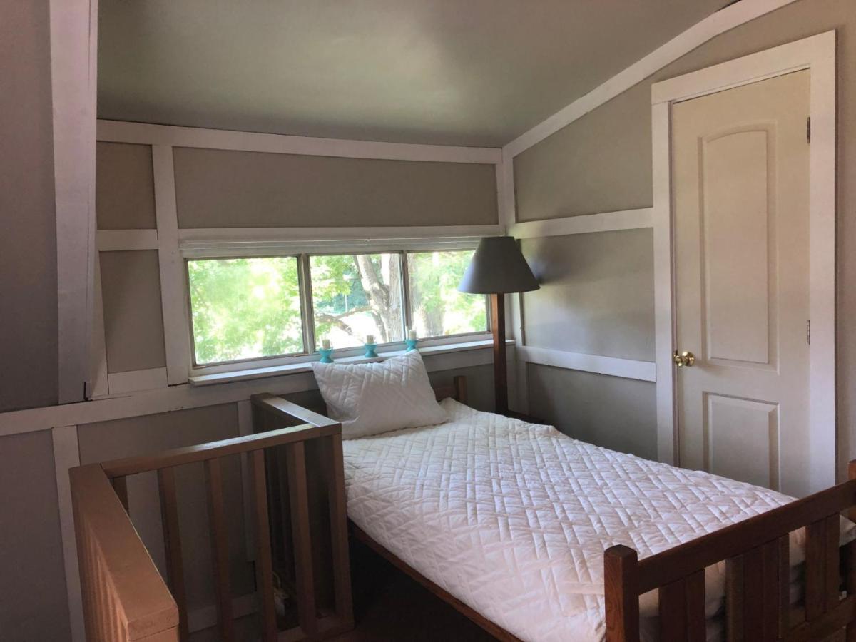 Downtown 2 Bedroom Cottage, Sleeps 6, Walking Distance To Honeywell, Downtown Restaurants, Shopping Wabash Dış mekan fotoğraf